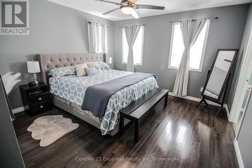 7104 Sixth Line Road W, Centre Wellington, ON - Indoor Photo Showing Bedroom