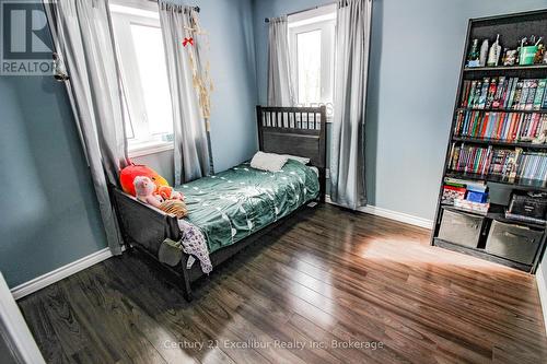 7104 Sixth Line Road W, Centre Wellington, ON - Indoor Photo Showing Bedroom