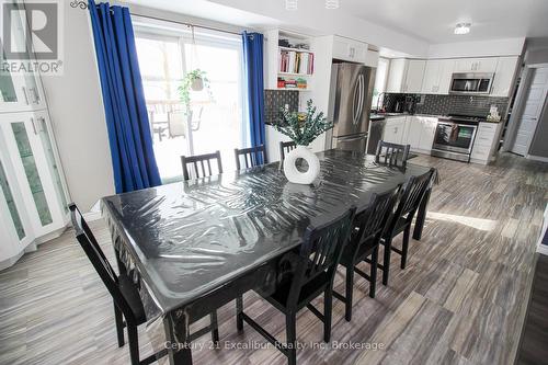 7104 Sixth Line Road W, Centre Wellington, ON - Indoor Photo Showing Dining Room