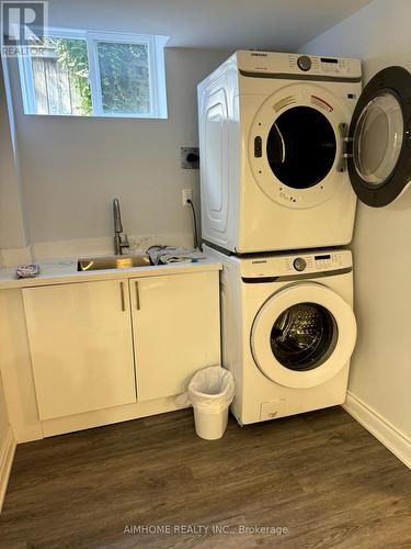 1442 Monaghan Circle, Mississauga, ON - Indoor Photo Showing Laundry Room
