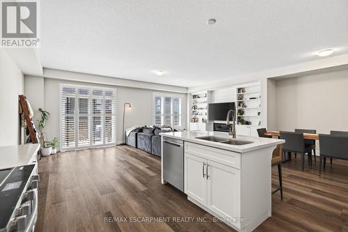 26 Granite Ridge Trail, Hamilton, ON - Indoor Photo Showing Kitchen With Double Sink