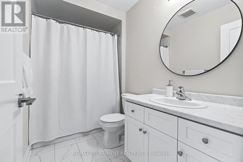 26 Granite Ridge Trail, Hamilton, ON - Indoor Photo Showing Bathroom