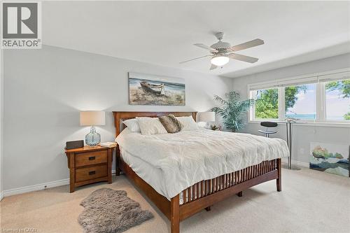 1069 Beach Boulevard, Hamilton, ON - Indoor Photo Showing Bedroom