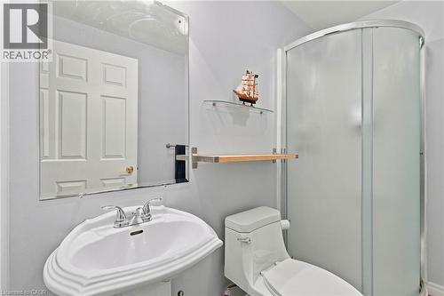 1069 Beach Boulevard, Hamilton, ON - Indoor Photo Showing Bathroom
