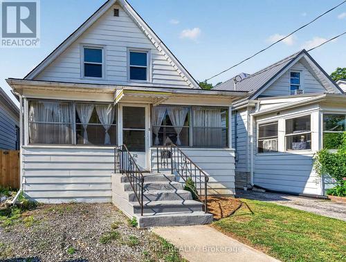 72 MAPLE STREET  St. Thomas, ON N5R 1Z1