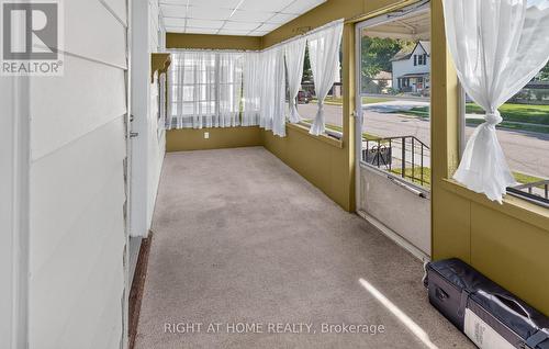 72 Maple Street, St. Thomas, ON - Indoor Photo Showing Other Room