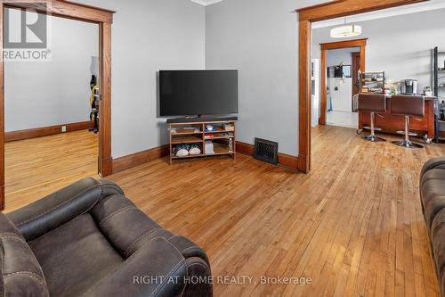 72 Maple Street, St. Thomas, ON - Indoor