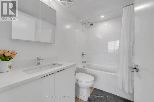 3110 - 2033 Kennedy Road, Toronto, ON - Indoor Photo Showing Bathroom