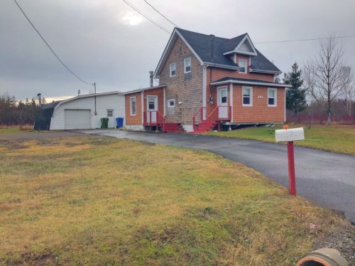 Front of Structure - 32 Av. Duret, Paspébiac, QC - Outdoor