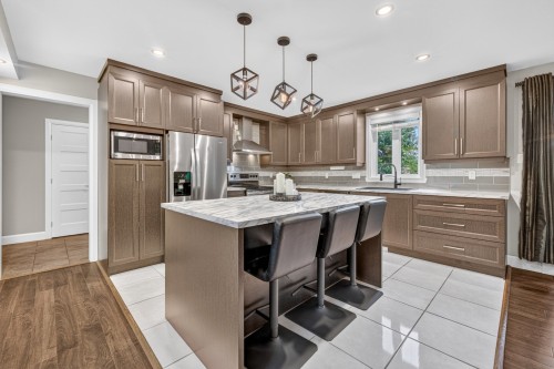Kitchen - 16A  - 16B Route De Duchesnay, Sainte-Catherine-De-La-Jacques-Cartier, QC - Indoor Photo Showing Kitchen With Upgraded Kitchen