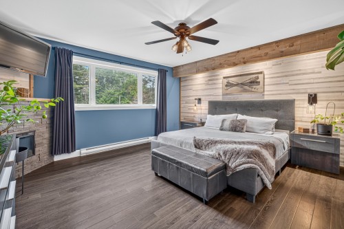Master Bedroom - 16A  - 16B Route De Duchesnay, Sainte-Catherine-De-La-Jacques-Cartier, QC - Indoor Photo Showing Bedroom