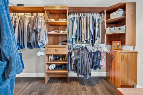 Closet - 16A  - 16B Route De Duchesnay, Sainte-Catherine-De-La-Jacques-Cartier, QC - Indoor With Storage