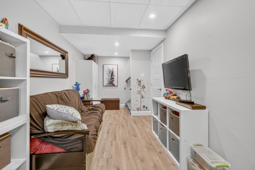 Family Room - 16A  - 16B Route De Duchesnay, Sainte-Catherine-De-La-Jacques-Cartier, QC - Indoor Photo Showing Other Room
