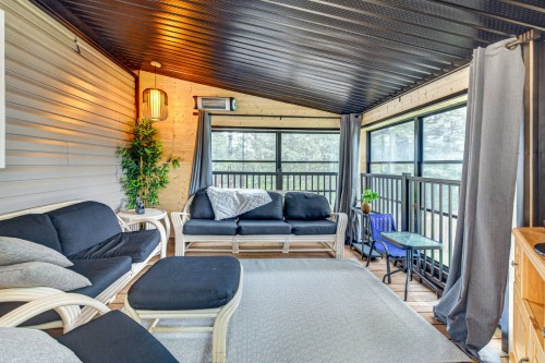 Patio - 16A  - 16B Route De Duchesnay, Sainte-Catherine-De-La-Jacques-Cartier, QC -  With Deck Patio Veranda With Exterior