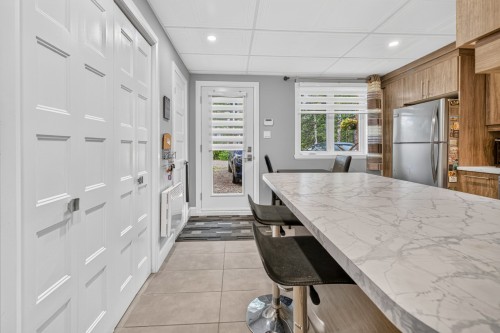 Mud Room - 16A  - 16B Route De Duchesnay, Sainte-Catherine-De-La-Jacques-Cartier, QC - Indoor