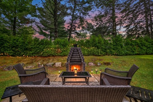 Courtyard - 16A  - 16B Route De Duchesnay, Sainte-Catherine-De-La-Jacques-Cartier, QC - Outdoor With Deck Patio Veranda