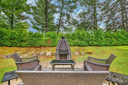 Courtyard - 16A  - 16B Route De Duchesnay, Sainte-Catherine-De-La-Jacques-Cartier, QC - Outdoor With Deck Patio Veranda