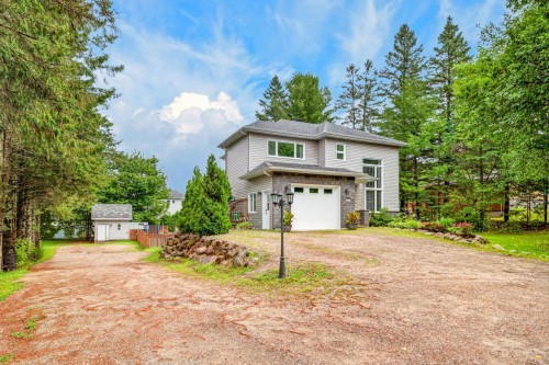 Front of Structure - 16A  - 16B Route De Duchesnay, Sainte-Catherine-De-La-Jacques-Cartier, QC - Outdoor