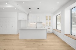 352 Boul. St-Joseph O. Montréal (Le Plateau-Mont-Royal), QC H2V 2N9