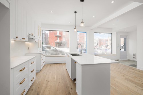 Cuisine - 352 Boul. St-Joseph O., Montréal (Le Plateau-Mont-Royal), QC - Indoor Photo Showing Kitchen With Double Sink With Upgraded Kitchen
