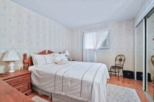 Master Bedroom - 1975 Rue De La Villa-Des-Pins, Sainte-Julienne, QC - Indoor Photo Showing Bedroom