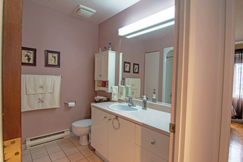 Bathroom - 1885 Rue Legardeur, Longueuil (Saint-Hubert), QC - Indoor Photo Showing Bathroom