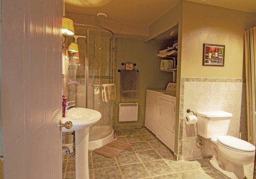 Bathroom - 1885 Rue Legardeur, Longueuil (Saint-Hubert), QC - Indoor Photo Showing Bathroom