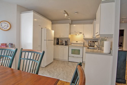 Kitchen - 1885 Rue Legardeur, Longueuil (Saint-Hubert), QC - Indoor Photo Showing Kitchen