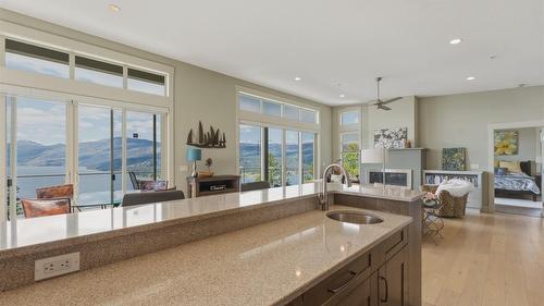 8964 Davidson Place, Vernon, BC - Indoor Photo Showing Kitchen