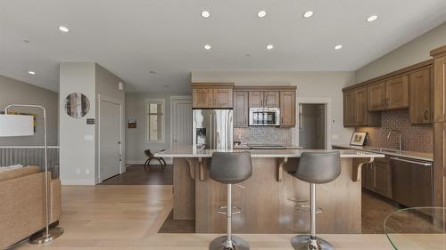 8964 Davidson Place, Vernon, BC - Indoor Photo Showing Kitchen With Upgraded Kitchen