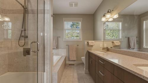 8964 Davidson Place, Vernon, BC - Indoor Photo Showing Bathroom
