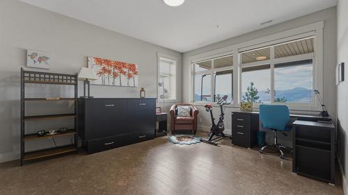 8964 Davidson Place, Vernon, BC - Indoor Photo Showing Office