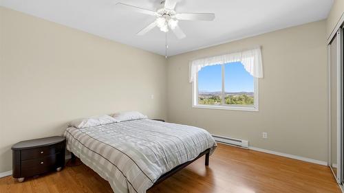 401-265 Froelich Road, Kelowna, BC - Indoor Photo Showing Bedroom