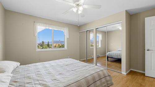 401-265 Froelich Road, Kelowna, BC - Indoor Photo Showing Bedroom