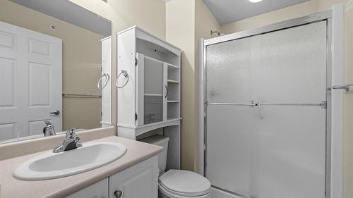 401-265 Froelich Road, Kelowna, BC - Indoor Photo Showing Bathroom