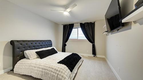 2383 Hawks Boulevard, West Kelowna, BC - Indoor Photo Showing Bedroom