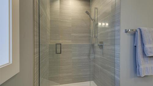 2383 Hawks Boulevard, West Kelowna, BC - Indoor Photo Showing Bathroom