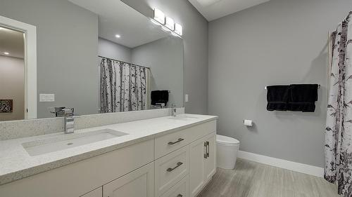 2383 Hawks Boulevard, West Kelowna, BC - Indoor Photo Showing Bathroom