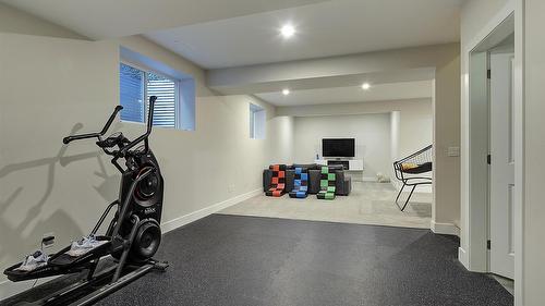 2383 Hawks Boulevard, West Kelowna, BC - Indoor Photo Showing Gym Room