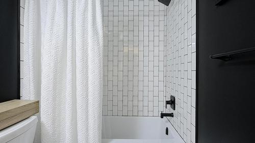 2383 Hawks Boulevard, West Kelowna, BC - Indoor Photo Showing Bathroom