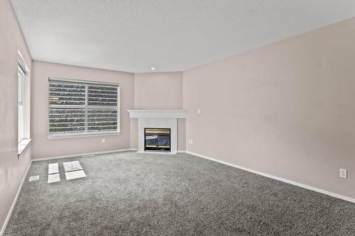 19-1920 Hugh Allan Drive, Kamloops, BC - Indoor With Fireplace