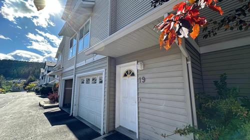 19-1920 Hugh Allan Drive, Kamloops, BC - Outdoor With Exterior