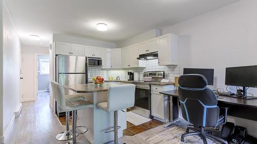 113-1390 Dilworth Crescent, Kelowna, BC - Indoor