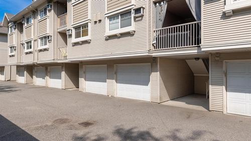 113-1390 Dilworth Crescent, Kelowna, BC - Outdoor