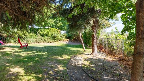 113-1390 Dilworth Crescent, Kelowna, BC - Outdoor