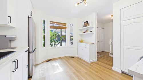 162-1995 Burtch Road, Kelowna, BC - Indoor Photo Showing Kitchen