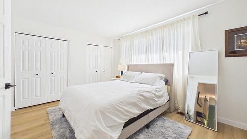 162-1995 Burtch Road, Kelowna, BC - Indoor Photo Showing Bedroom