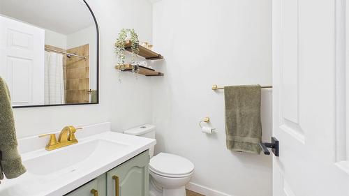162-1995 Burtch Road, Kelowna, BC - Indoor Photo Showing Bathroom