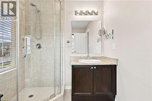 5065 Serena Drive, Beamsville, ON - Indoor Photo Showing Bathroom