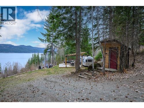 One Full Hook up for RV PLUS... additional land for parking - 6474 Deer Run Road Lot# 11, Magna Bay, BC 